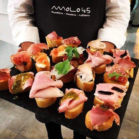 Molo 45